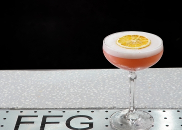 CLASSIC COCKTAIL - CLOVER CLUB 