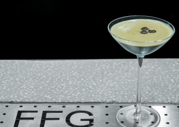 CLASSIC COCKTAIL - ESPRESSO MARTINI