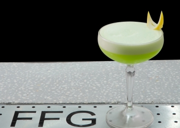 CLASSIC COCKTAIL - MIDORI SOUR