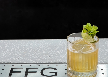 CLASSIC COCKTAIL - WHISKEY SMASH